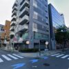 GoogleMapストリートビューでみたalldaygolf ＋ cafe 半蔵門 / 麹町が入居しているテナントビル外観