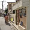 GoogleMapストリートビューでみたゴルフレッスンSpoon東中野店の出入り口付近の様子